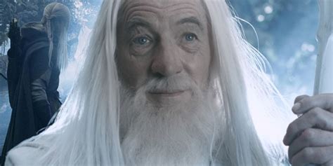 LOTR: Why Does Gandalf Briefly Forget His Name After Coming Back As ...