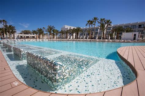 Grand Palladium White Island Resort | 5* Hotel | TASTE IBIZA