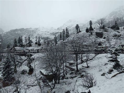 snowfall-in-manali-1 - Vargis Khan