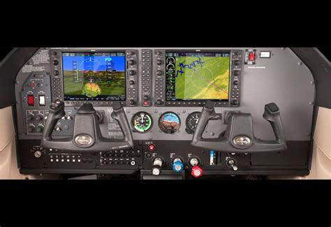 Cessna 182 Skylane Cockpit