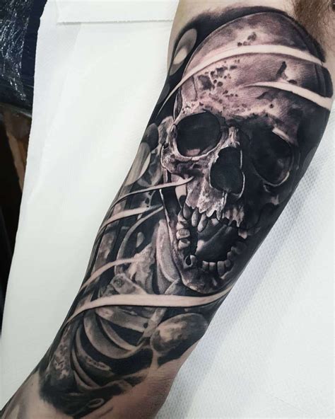 Tattoo artist Nick Imms, authors black and grey portrait tattoo realism ...