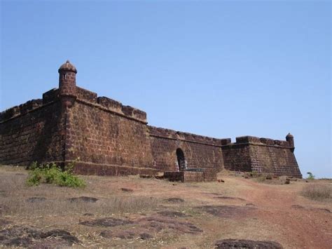 Top 4 Forts in Goa You Should Visit Next - Goa Forts Images, Timing ...