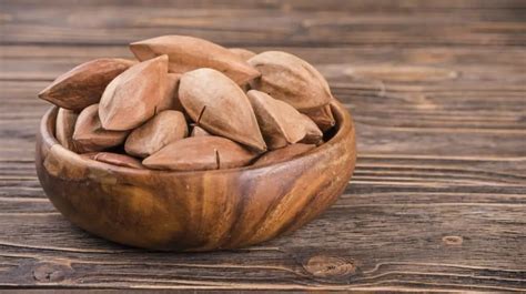 Pili Nuts: Benefits, Uses, and Nutrition of This Superfood