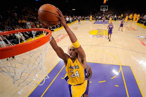 Ranking the late Kobe Bryant's 5 greatest dunks of all time