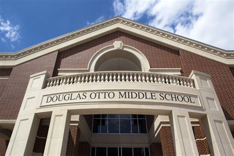 Skinner Masonry, LLP - Douglas Otto Middle School, Plano ISD