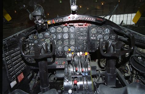 Douglas A-26 Invader Cockpit : WWIIplanes