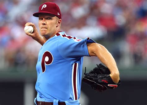 Noah Syndergaard wins Phillies debut in rain-shortened start