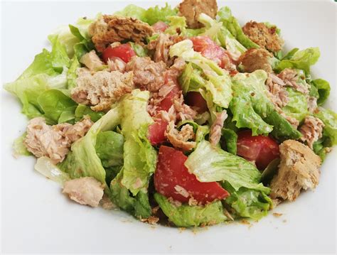 Healthy Tuna Salad | Be A Lady