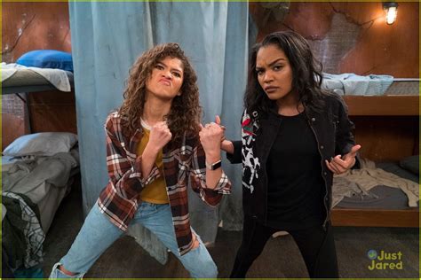 Zendaya & Veronica Dunne Reveal Their Fave 'K.C. Undercover' Episodes ...