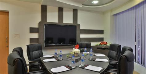 Vivanta Vadodara 𝗕𝗢𝗢𝗞 Vadodara Hotel