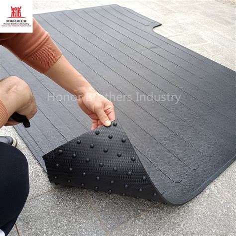 Universal Heavy-Duty Impact-Resistant Rubber Bed Mat Pickup Truck Bed ...