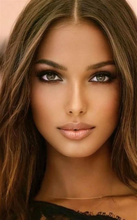 Pin de Ati Ahmad en Beautiful Faces | Belleza mujer, Belleza de cara ...