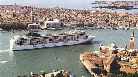 Ban on Venice Cruise Ships Temporarily Suspended | ITALY Magazine