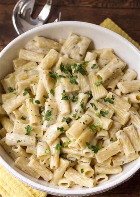 Creamy White Sauce Penne Pasta (+VIDEO) | Lil' Luna