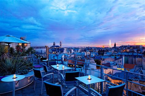 12 Best Rooftop Bars in Paris for Drinks with a View