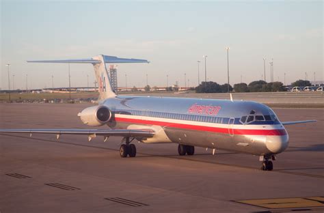 McDonnell Douglas/Boeing MD-80 Airliner - Board Certified Aviation ...