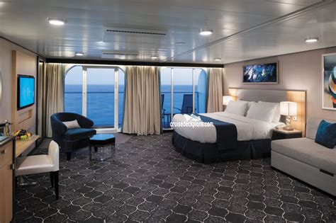 Symphony of the Seas Junior Suite Stateroom