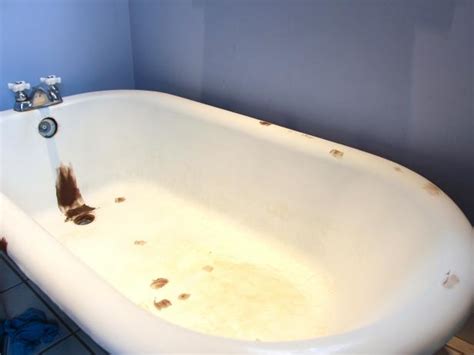 How to Refinish a Bathtub | how-tos | DIY