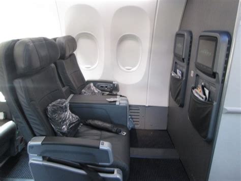 American Airlines Boeing 737-800 First Class Seats Configuration Details