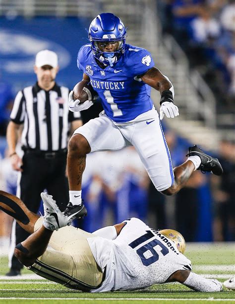 Why did Ray Davis transfer to Kentucky? RB returns to Vanderbilt