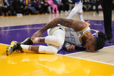 Lakers News: D'Angelo Russell Leaves Warriors Game With Ankle Sprain ...