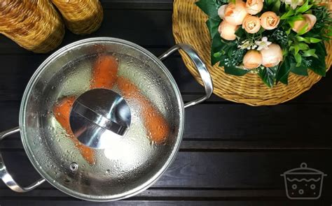 How to Boil Carrots: Step-by-Step Instructions - How-to-Boil.com