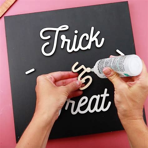 How to Make a DIY Trick or Treat Sign | CraftCuts.com