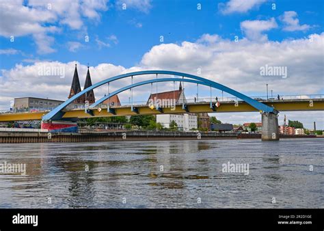 18 May 2023, Brandenburg, Frankfurt (Oder): The city of Frankfurt (Oder ...