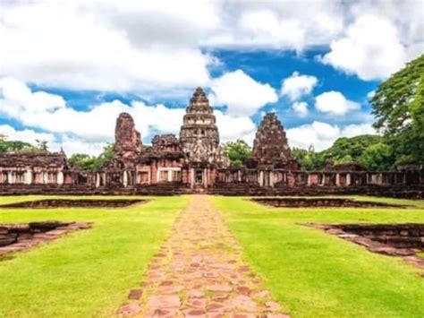 Phimai Historical Park in Thailand | UME Travel