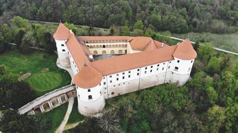 Eat Like Royalty in These Slovenian Castles | Wandering Helene