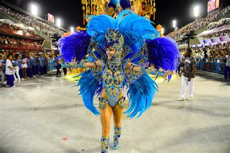 Carnevale di Rio 2023: Biglietti per la Samba Parade con servizio ...