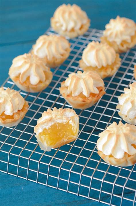 Mini Lemon Meringue Pies in 10 minutes! | The Novice Chef