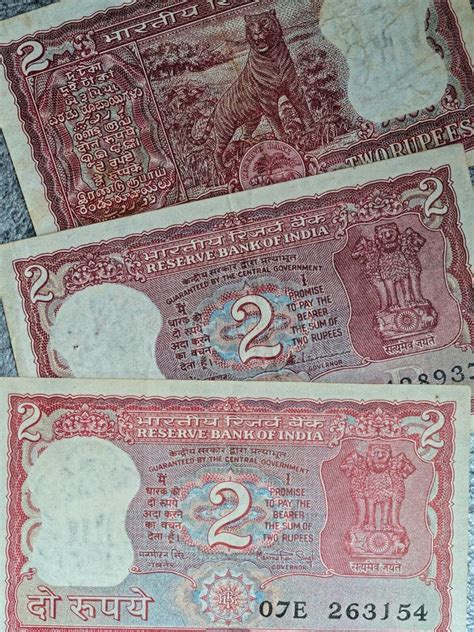 Vintage Indian Old Two Rupees Currency Note. the Indian 2 Rupee Note ...