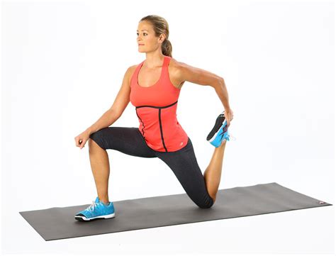 Kneeling Quad Stretch | 5 Moves to Stretch Out Your Quads | POPSUGAR ...