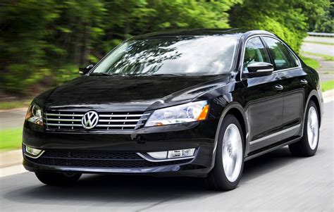 2015 Volkswagen Passat Test Drive Review - CarGurus.ca