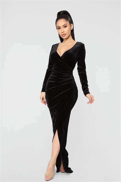 Never Ending Night Maxi Dress - Black in 2020 | Long sleeve velvet ...