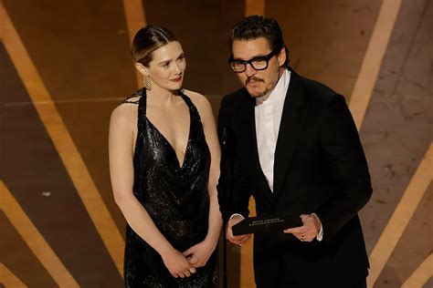 Elizabeth Olsen and Pedro Pascal's Oscar Reunion Made My Day | The Mary Sue