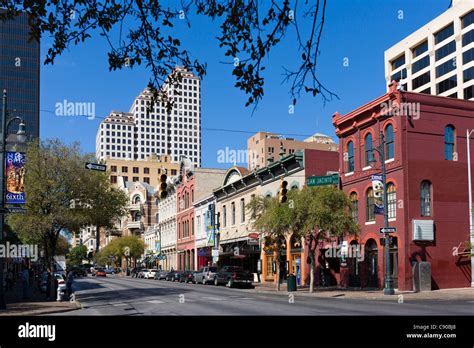 Bars and restaurants on East 6th Street in historic downtown Austin ...