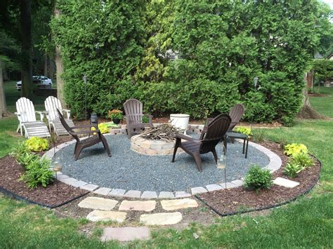 9 Backyard Landscaping Ideas With Fire Pit