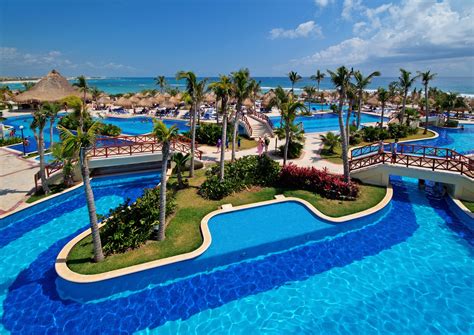 BAHIA PRINCIPE RESORTS: Paradise in the Caribbean and Mexico | GOGO ...