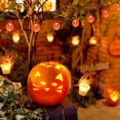 Best Sustainable Halloween Outdoor Lights to Impress Everyone ...