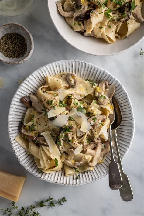 Creamy Mushroom and Leek Pasta - The Last Food Blog