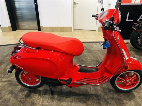 2023 Vespa Elettrica Red 70 KM/H | Ride Eurocycle