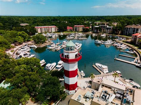 Explore the Hilton Head Lighthouses on Your Family Vacation