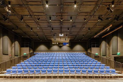 Performing Arts Center | Falmouth Academy - Eck MacNeely Architects