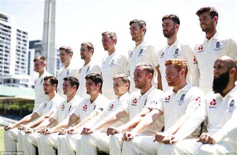 England's Ashes cricket squad pose for official team photo | Daily Mail ...