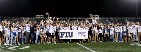 FIU Honors College Football Night! - Honors College