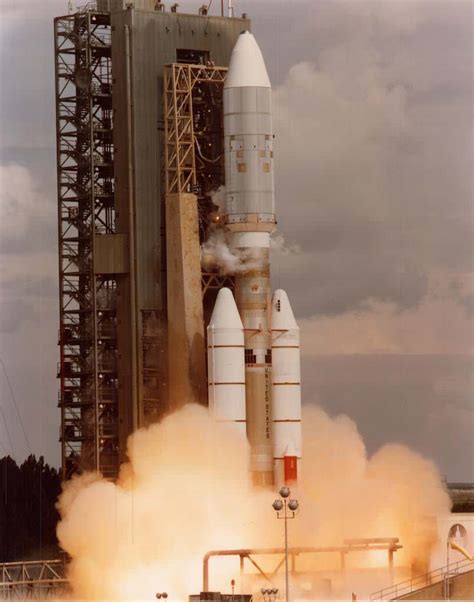 rocket pictures Archives - Universe Today