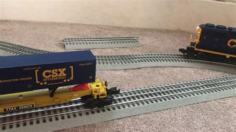 Lionel CSX Intermodal train set - YouTube