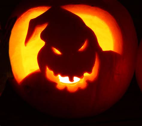 Easy Ghost Pumpkin Carving